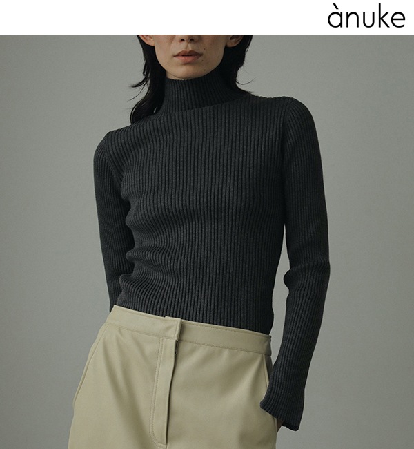 anuke アンヌーク　Slit Turtle Knit anuke Slit Turtle Knit