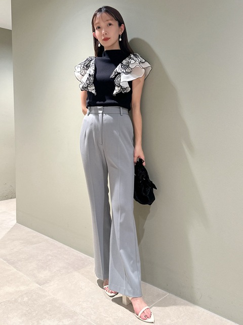【送料無料ライン/39ショップ】 SALE40%OFF】SNIDEL スナイデル 美脚ストレッチパンツ シャツ/ブラウス(長袖/七分)