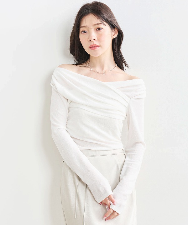 即完 ココディール 新品タグ付 オフショルタックカットソートップス ネイビー COCODEAL ココディール オフショルタックカットソートップス