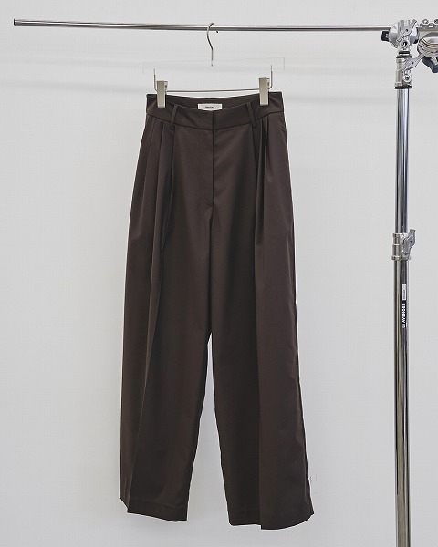 TODAYFUL �ȥ��ǥ��ե�  Lightweight Tuck Trousers 12520704  /����󥻥������Բľ��ʡ������ˤ�15���ޤ�¨��ȯ��(���˰ʳ�)��