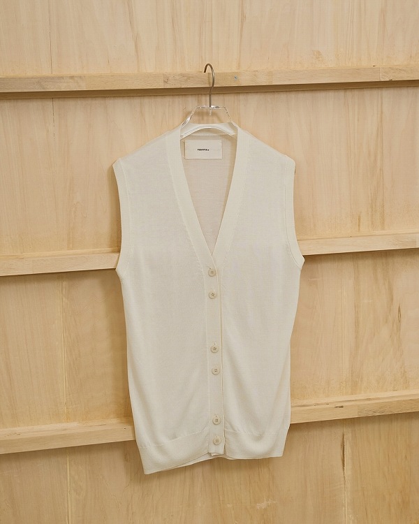 TODAYFUL �ȥ��ǥ��ե�  Tencelsilk Knit Vest 12610517  /����󥻥������Բľ��� �������ˤ�15���ޤ�¨��ȯ��(���˰ʳ�)��