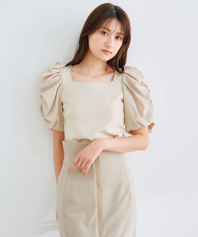 SOLD OUT】COCODEAL ココディール ボリュームパフスリーブプル