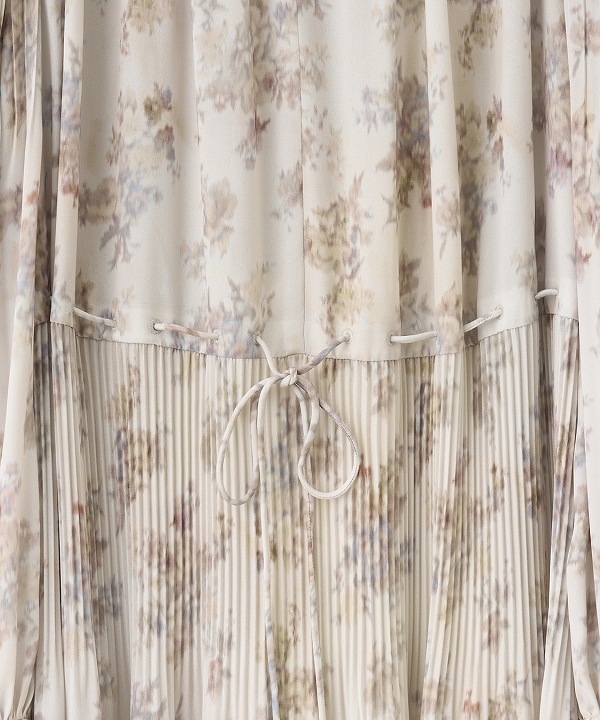 岡崎紗絵さんコラボ】COCODEAL ココディール フラワープリントプリーツ