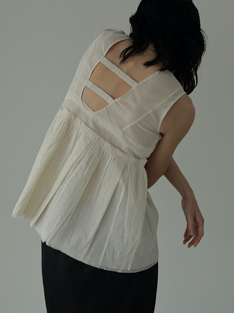 SOLD OUT】【PRE SALE20%OFF】anuke アンヌーク Sheer Peplum