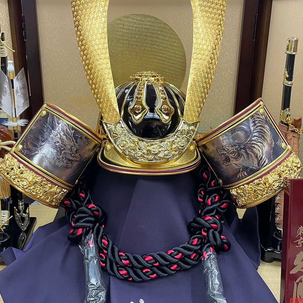 五月人形 久月作 お祝い 兜飾り 収納飾り 着用兜 黒 金 カッコいい