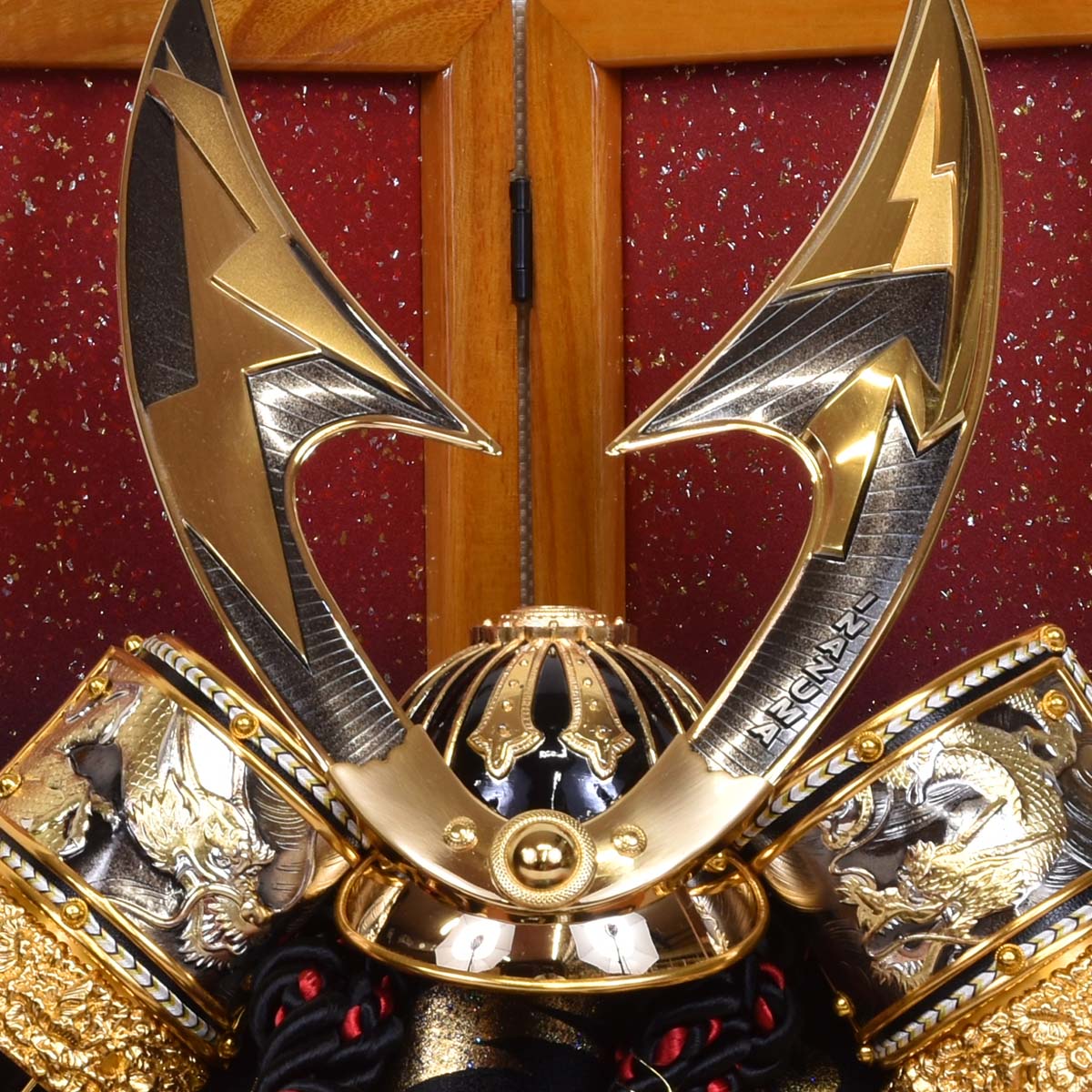 五月人形 コンパクト お祝い 兜飾り 収納飾り 10号 横幅35cm 端午の