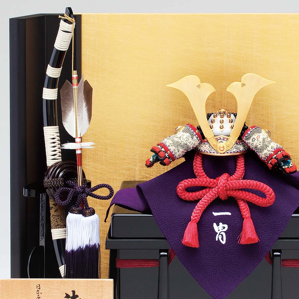 五月人形 真多呂人形作 兜飾り 加藤一胄作 四分の一 笠縹糸威 兜飾り