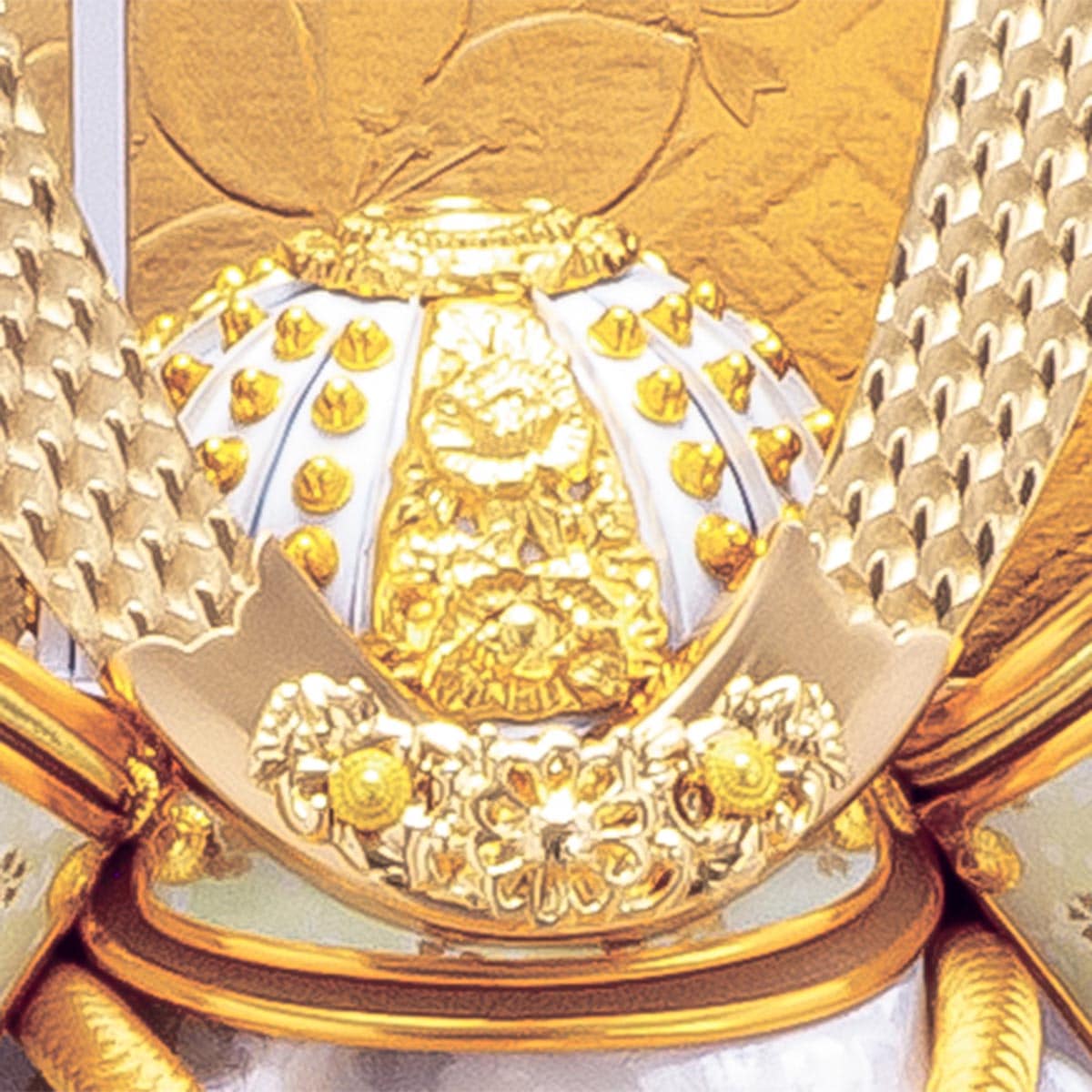 五月人形 コンパクト おしゃれ ミニ モダン 兜 初節句 金色 お祝い