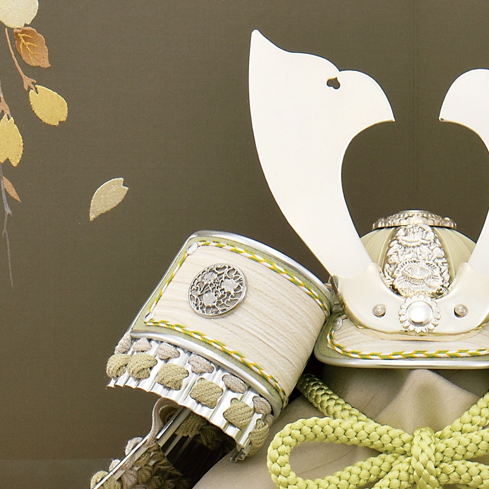 五月人形 お祝い 初節句 コンパクト 兜飾り 平飾り 5号 白銀大鍬兜