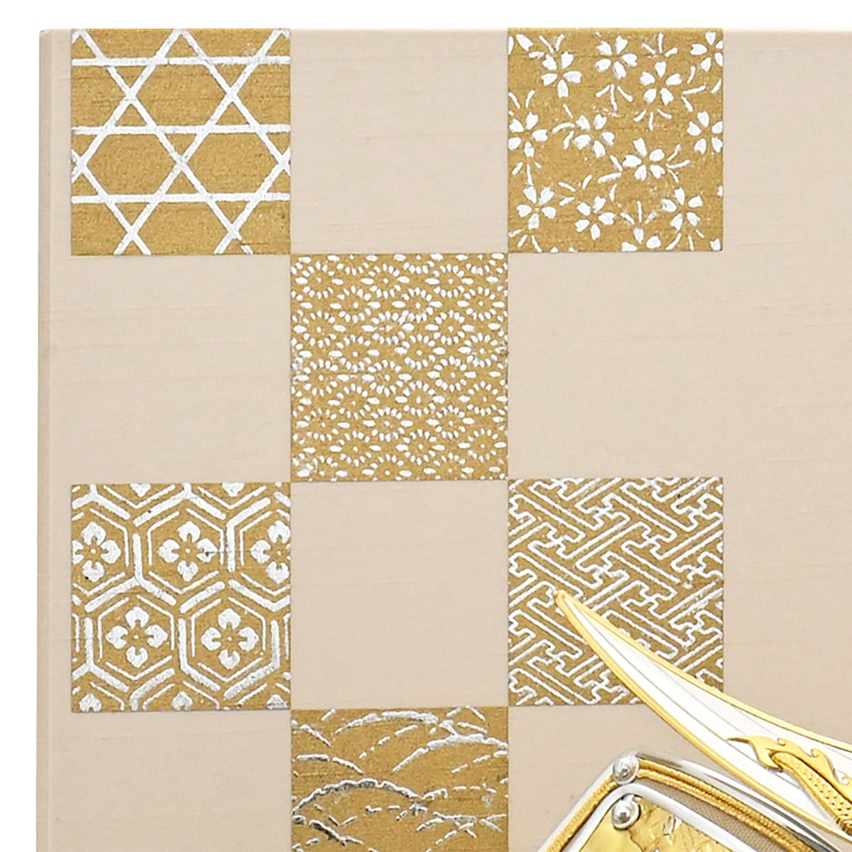 五月人形 収納飾り コンパクト 伊達 兜飾り ミニ おしゃれ 金 モダン