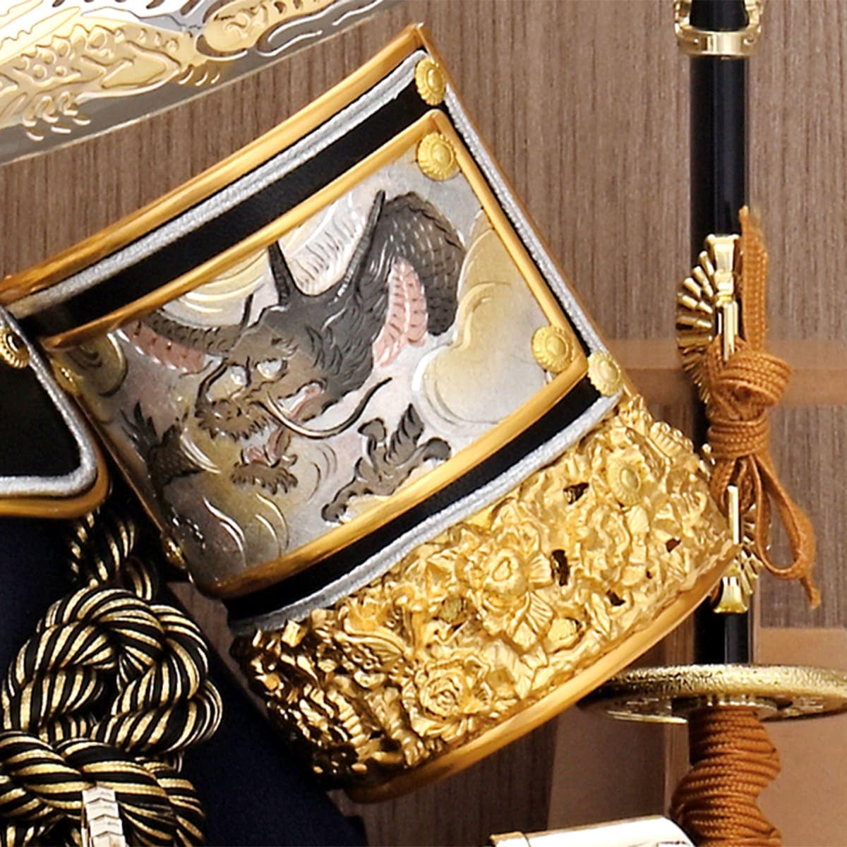 五月人形 ケース飾り かぶと 上杉 コンパクト 兜飾り ケース入 横幅