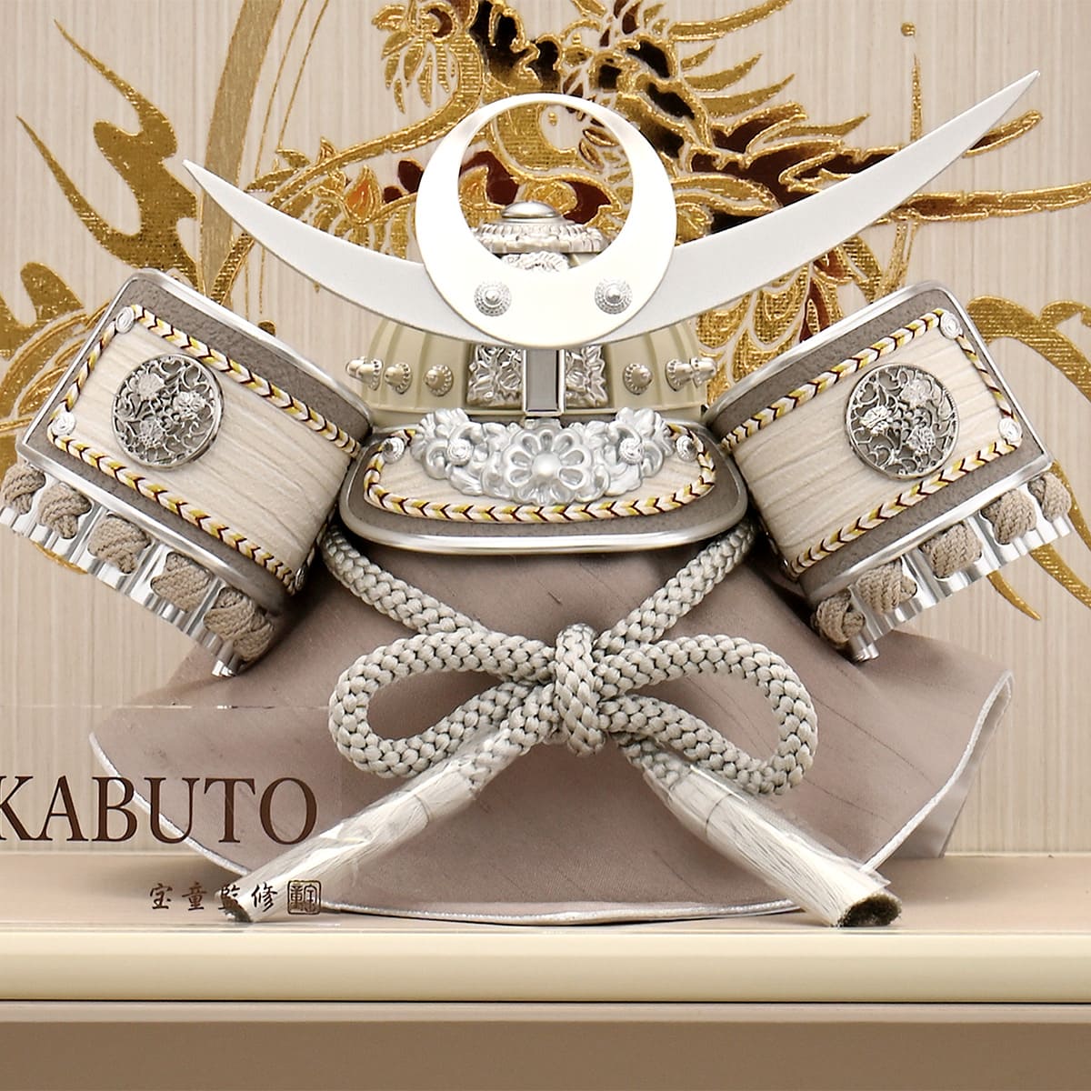 五月人形 ケース飾り 上杉 かぶと コンパクト 兜飾り ミニ おしゃれ 金