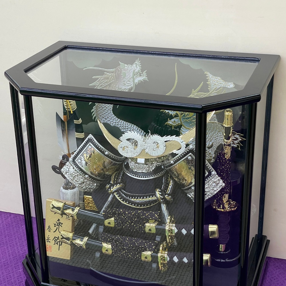 五月人形 コンパクト 12号 ケース飾り ガラスケース 六角 かぶと 金 銀