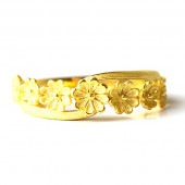 ボリュームのあるフラワーモチーフ 純金リング|リング|レディース