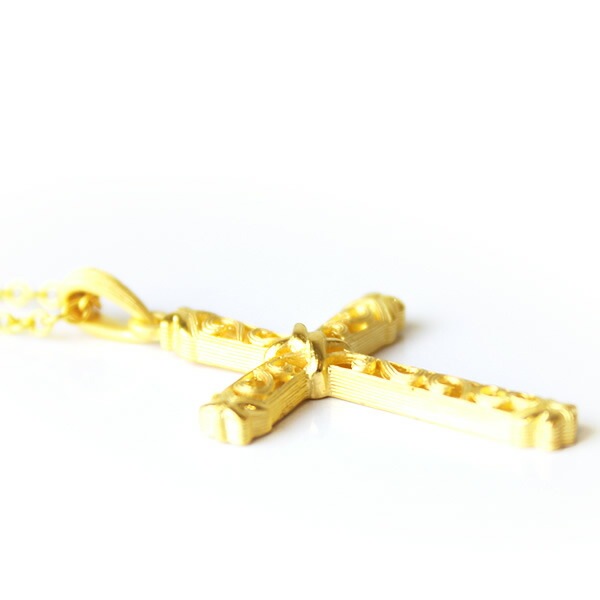 アラベスク調のクロス 純金ペンダント