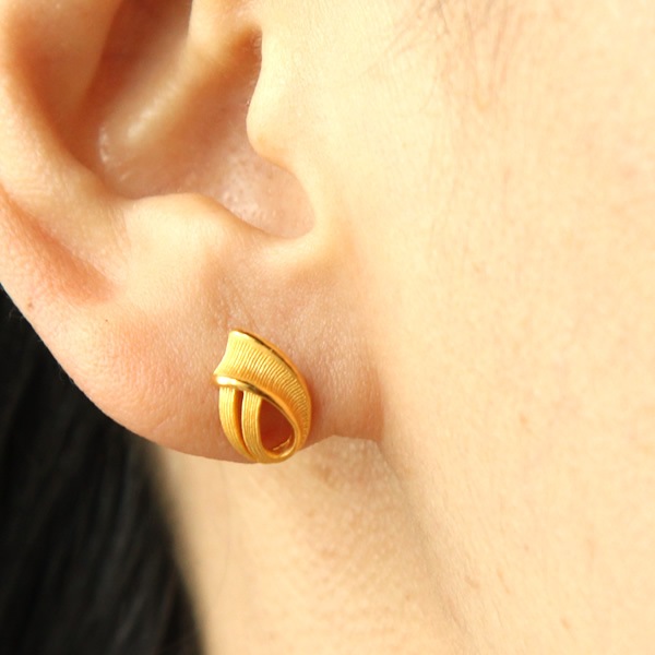 ティアドロップテイスト 純金ピアス