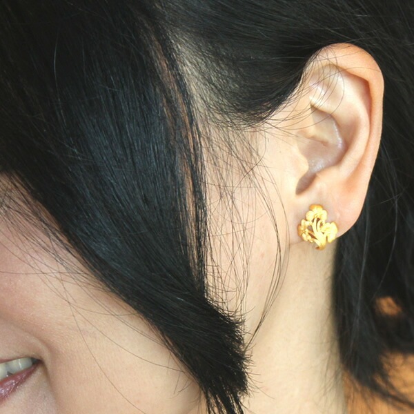 幻の花フラワーモチーフ 純金ピアス