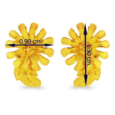 ふんわりリアルな花びら 純金ピアス