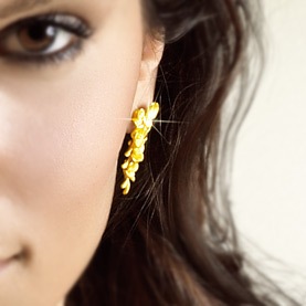 一房の花 純金ピアス