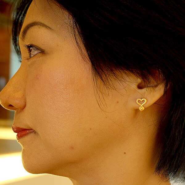 ハートモチーフ 純金ピアス
