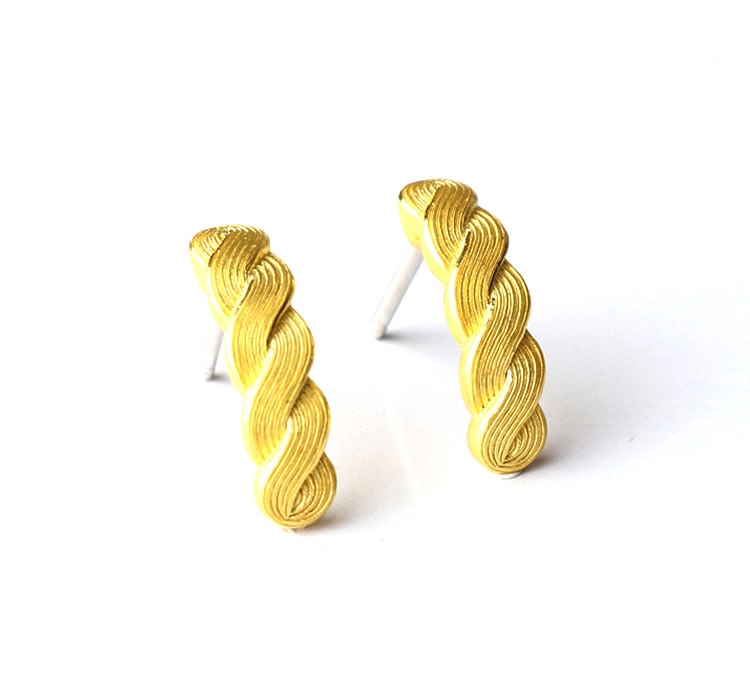 ねじりライン 純金ピアス