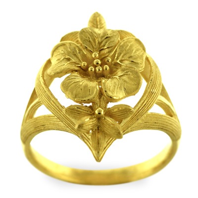 芸術性の高い大人のためのフラワー 純金リング