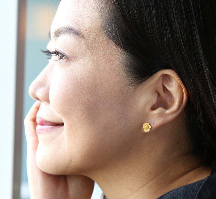 大輪の花フラワー 純金ピアス