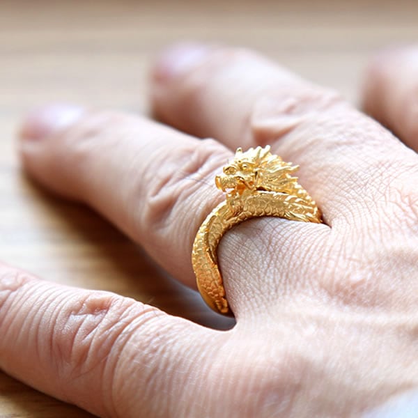 メンズ＞指先に絡みつく迫力の龍モチーフ 純金リング｜メンズ,リング