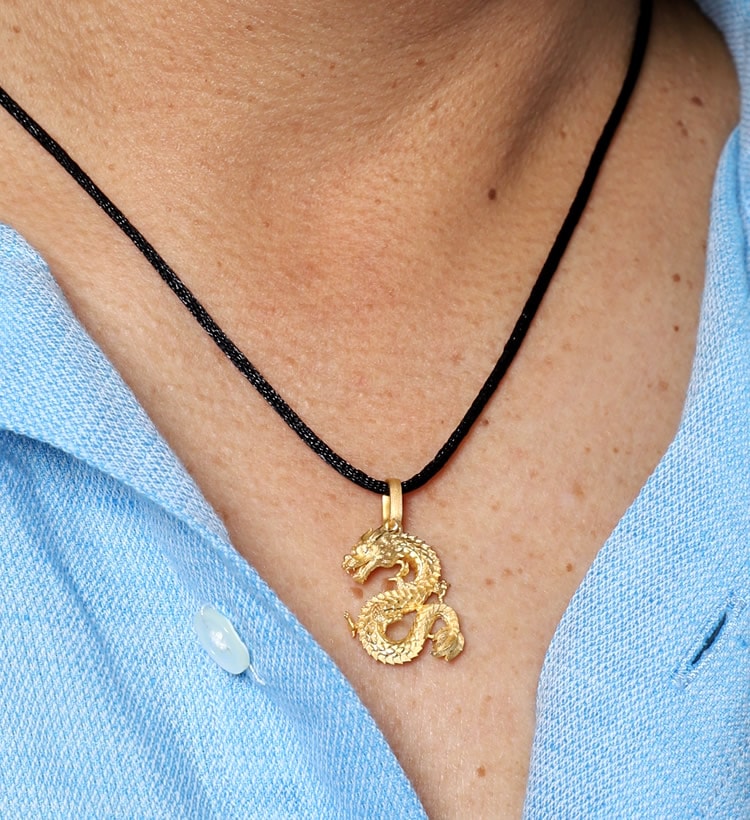 ＜メンズ＞迫力の龍モチーフ 純金ペンダント（ネックレス紐付き）