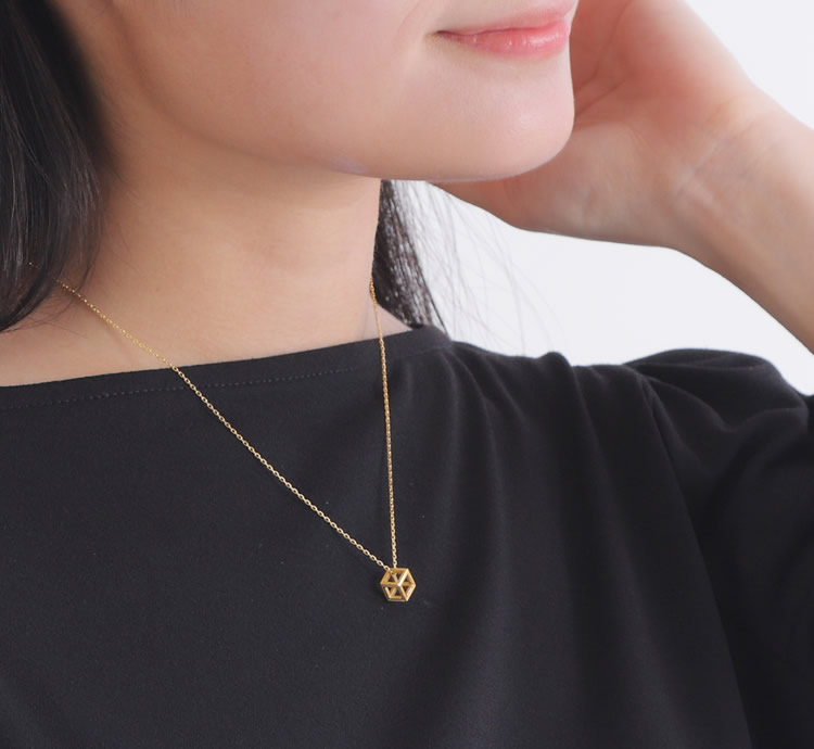 【即日お届け】立体キューブ 純金ペンダント（SV925チェーン付き）