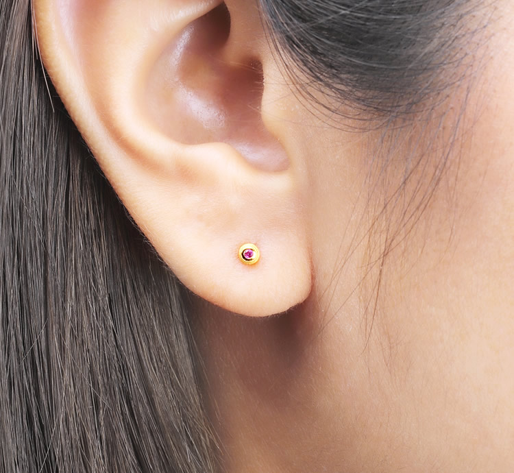 【即日お届け】7色の誕生ストーン 純金スタッドピアス -片耳用-