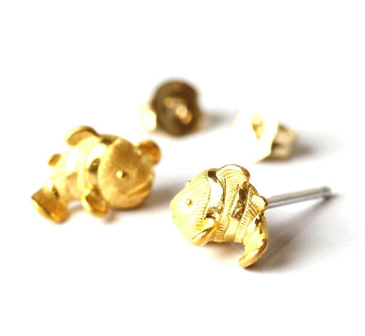 クマノミモチーフ 純金ピアス