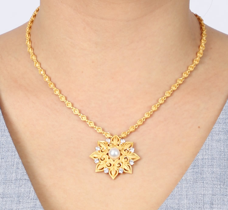 ロイヤル・アラベスク パール 純金ネックレス - Royal Collection Line
