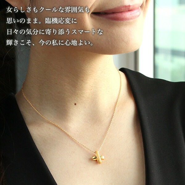エレガントなオーバルクロス 純金ペンダント