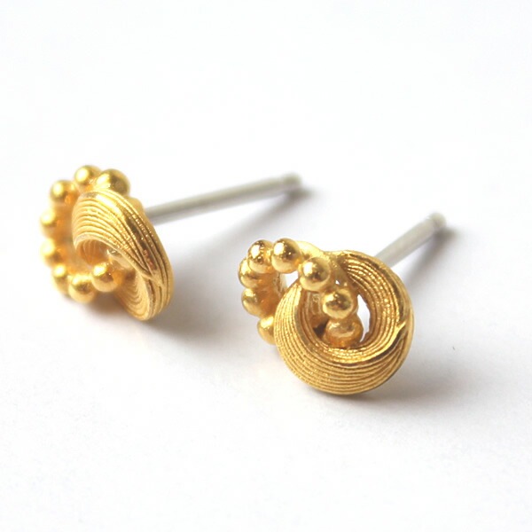 ヘアライン 純金ピアス