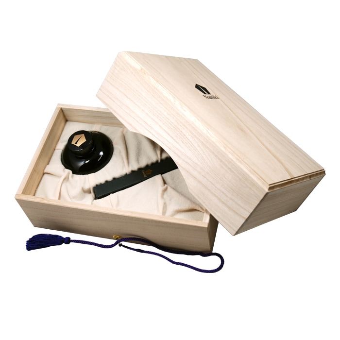 最大10%OFFクーポン】ナミキ 万年筆 ウルシコレクション 大型 漆黒 FM