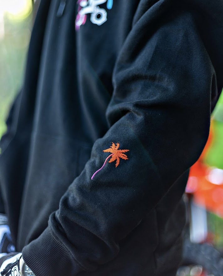 GRENZGAENGER] ☆限定☆ Summer Shark Hoodie | ブランド