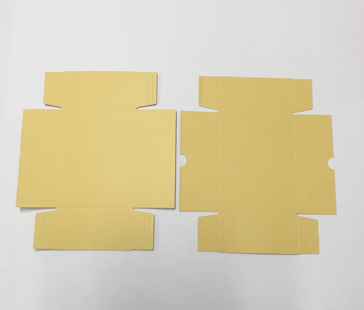 �ܥ�ȡ��ʥåȡ��ͤ��Ѿ�Ȣ��11���������147��109��59mm�ˡ���Ω�ʤ��ξ��֤�Ǽ�ʤ��ޤ�