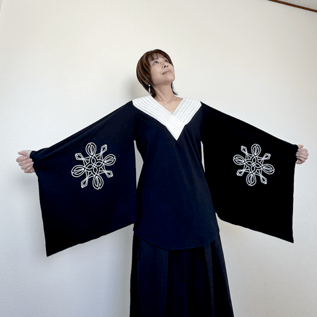 覚醒めの羽衣【漆黒】 From the Pleiades, to Japan.