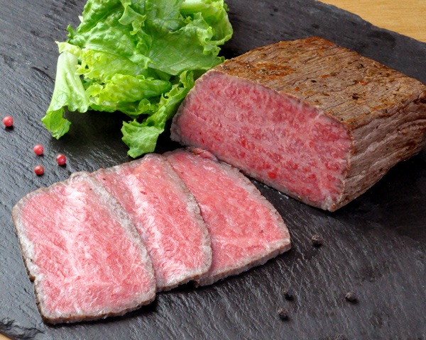 ローストビーフブロック300ｇ＆ロースハムブロック500ｇ 黒毛和牛ももローストビーフ（ブロック） 300g｜本格肉惣菜