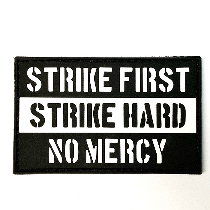 パッチ1022 STRIKE FIRST STRIKE HARD NO MERCY PVC | アクセサリー
