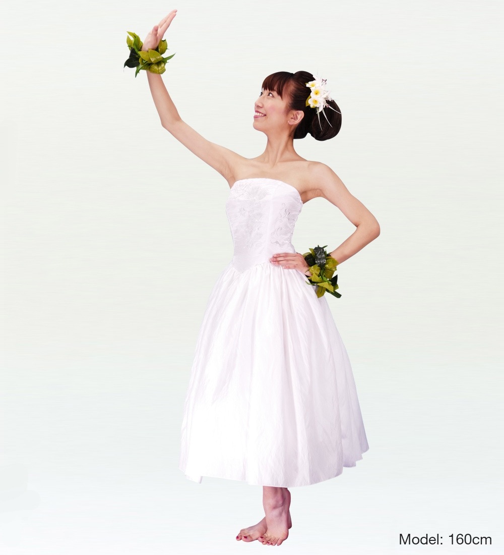 【美品 日本製 フラダンス衣装】ホワイト EKOLU EHIKU ワンピース 白 美品 日本製 フラダンス衣装】ホワイト EKOLU EHIKU ワンピース 白