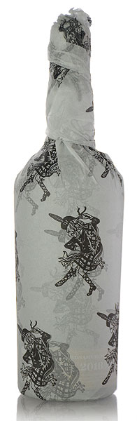 ロゴの入った、専用紙に包まれています。