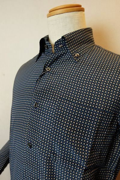 1円/春夏/GEEGELLAN/46(M)サイズ/長袖シャツ スタンドカラー 葡萄柄プリント シアサッカー 日本製 紳士 ゲラン 新品 /白青/m207/ 1円&frasl;春夏&frasl;GEEGELLAN&frasl;46(M)サイズ&frasl;長袖シャツ 日本製 小紋柄プリント 上質