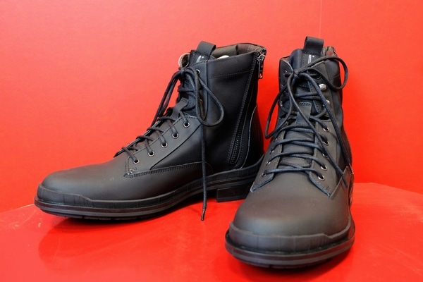 セール３０％ＯＦＦ ピレリ PIRELLI インポート レザーブーツ ブラック 秋冬アウトレット現品限り品 メンズシューズ画像１