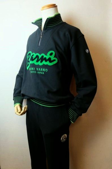 セール35%OFF バーニヴァーノ BARNIVARNO トレーナー スウェットパンツ 上下セット ブラック 秋冬アウトレット現品限り品 カットソー メンズウェア画像1