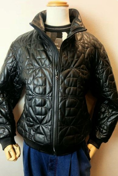 バーニヴァーノ BARNIVARNO レザーブルゾン ブラック 秋冬新作 中綿ジャケット レザージャケット メンズウェア画像１