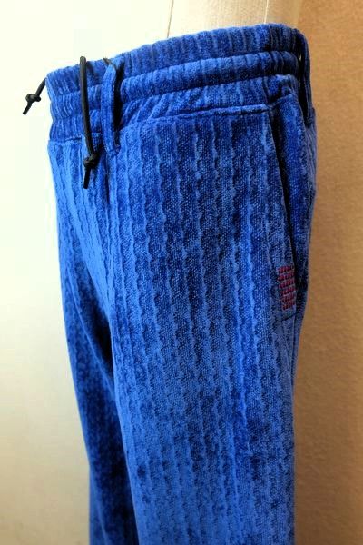 コードビー CODE:B イージーパンツ ブルー 秋冬新作 ベロア生地 カジュアルパンツ バラシ メンズウェア画像１
