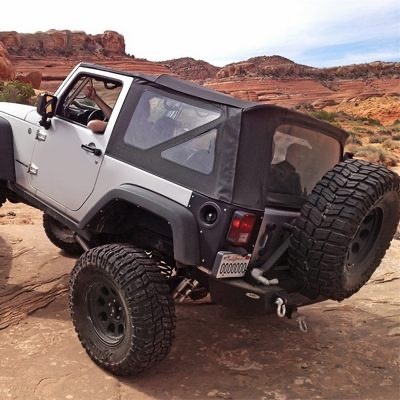 JK��󥰥顼���硼���ѡ�Smittybilt ���եȥȥåס��ڡ˥��å�/�֥�å����������� 9070235