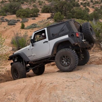 JK��󥰥顼���硼���ѡ�Smittybilt ���եȥȥåס��ڡ˥��å�/�֥�å����������� 9070235